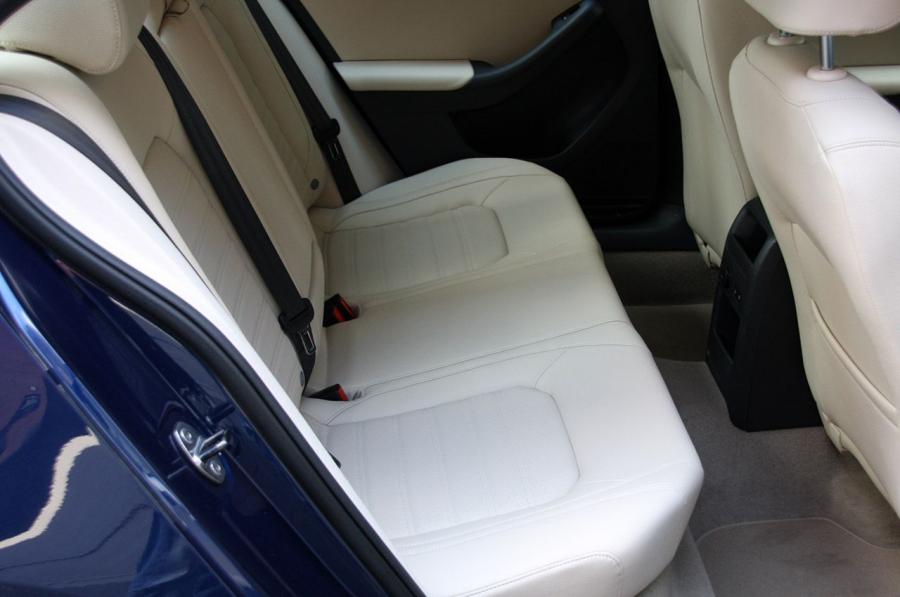  Volkswagen Jetta 2011 года  (фото 75 из 139)